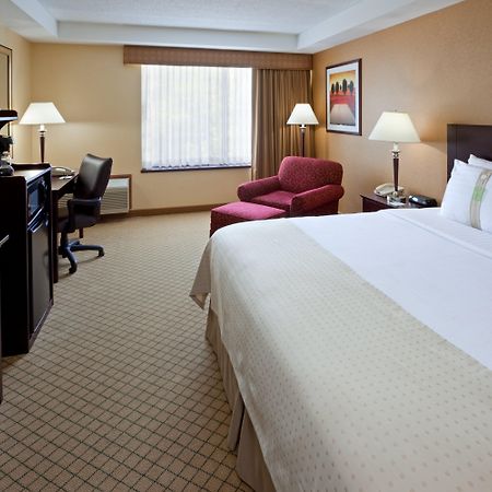 Armoni Inn & Suites Orangeburg Стая снимка