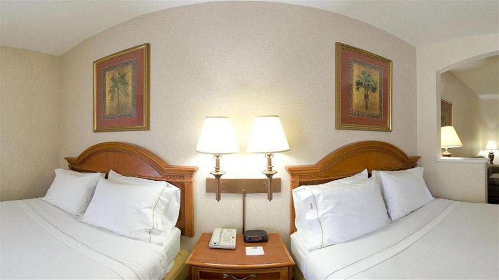 Armoni Inn & Suites Orangeburg Екстериор снимка