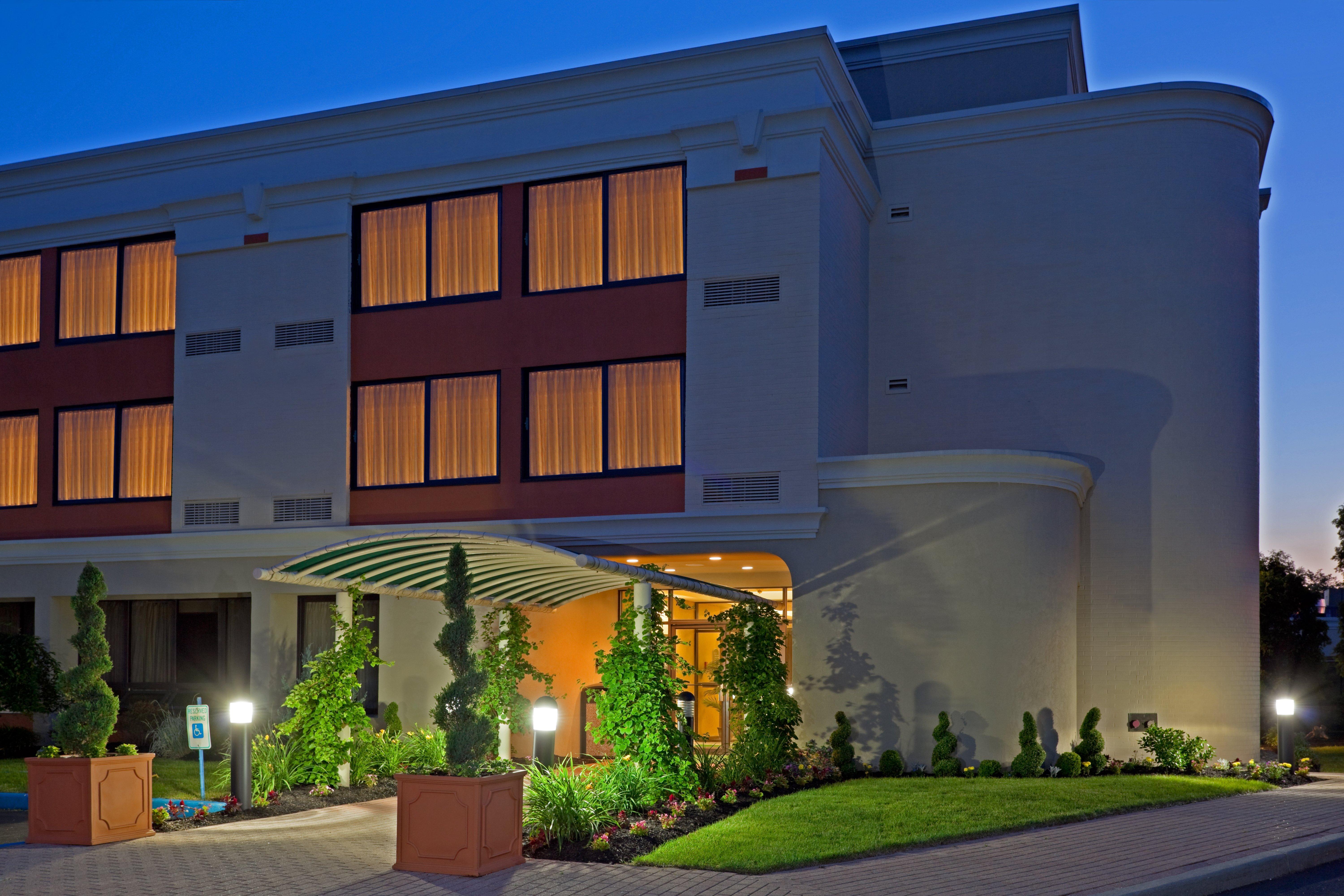 Armoni Inn & Suites Orangeburg Екстериор снимка